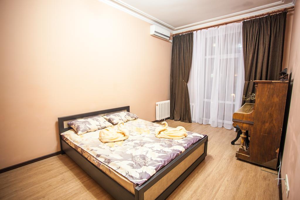 Apartment On Khreshchatyk 21 Київ Номер фото